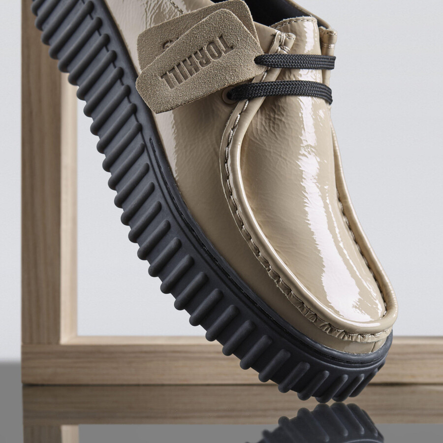 torhill bie - beige patent
